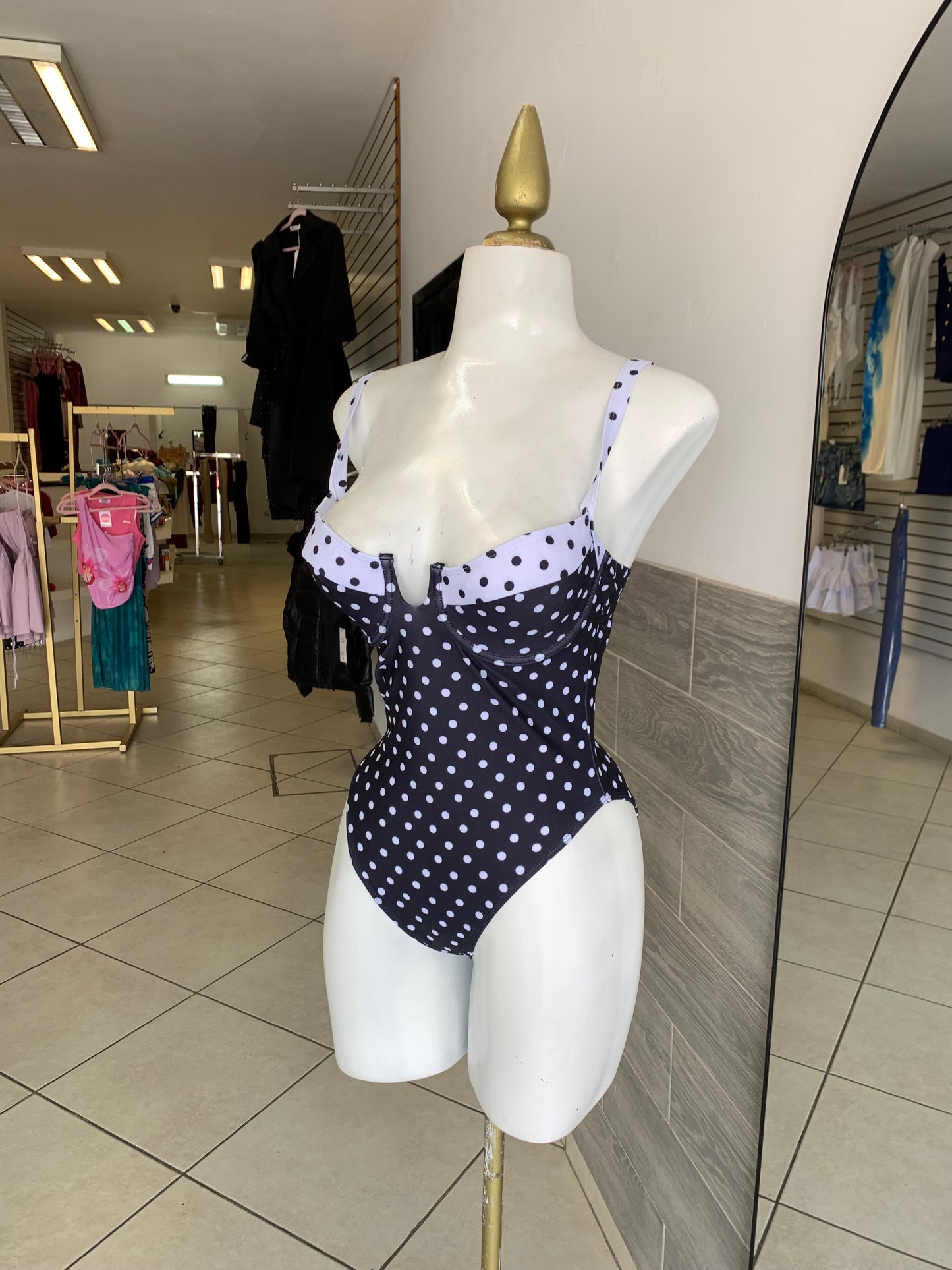 Traje de baño polka dots completo