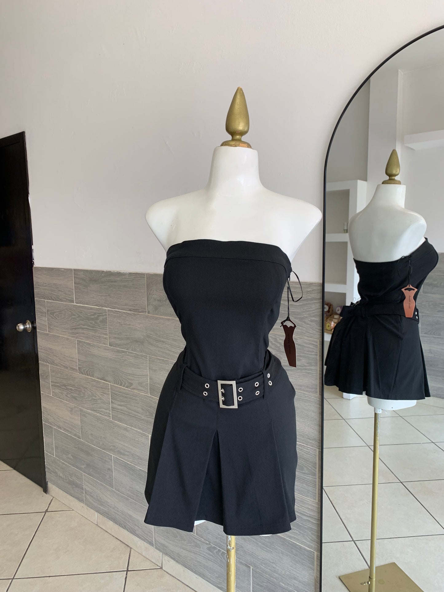 Vestido black belt