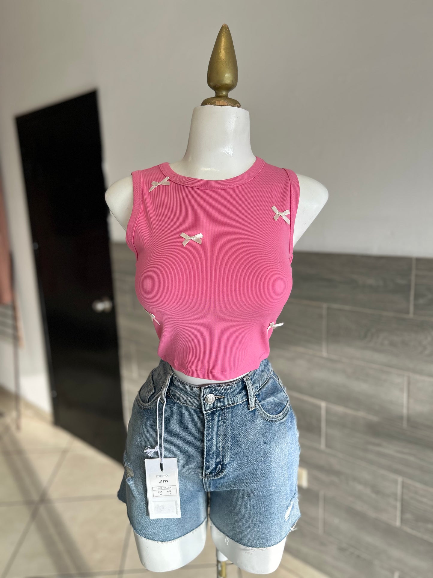 Top pink bows