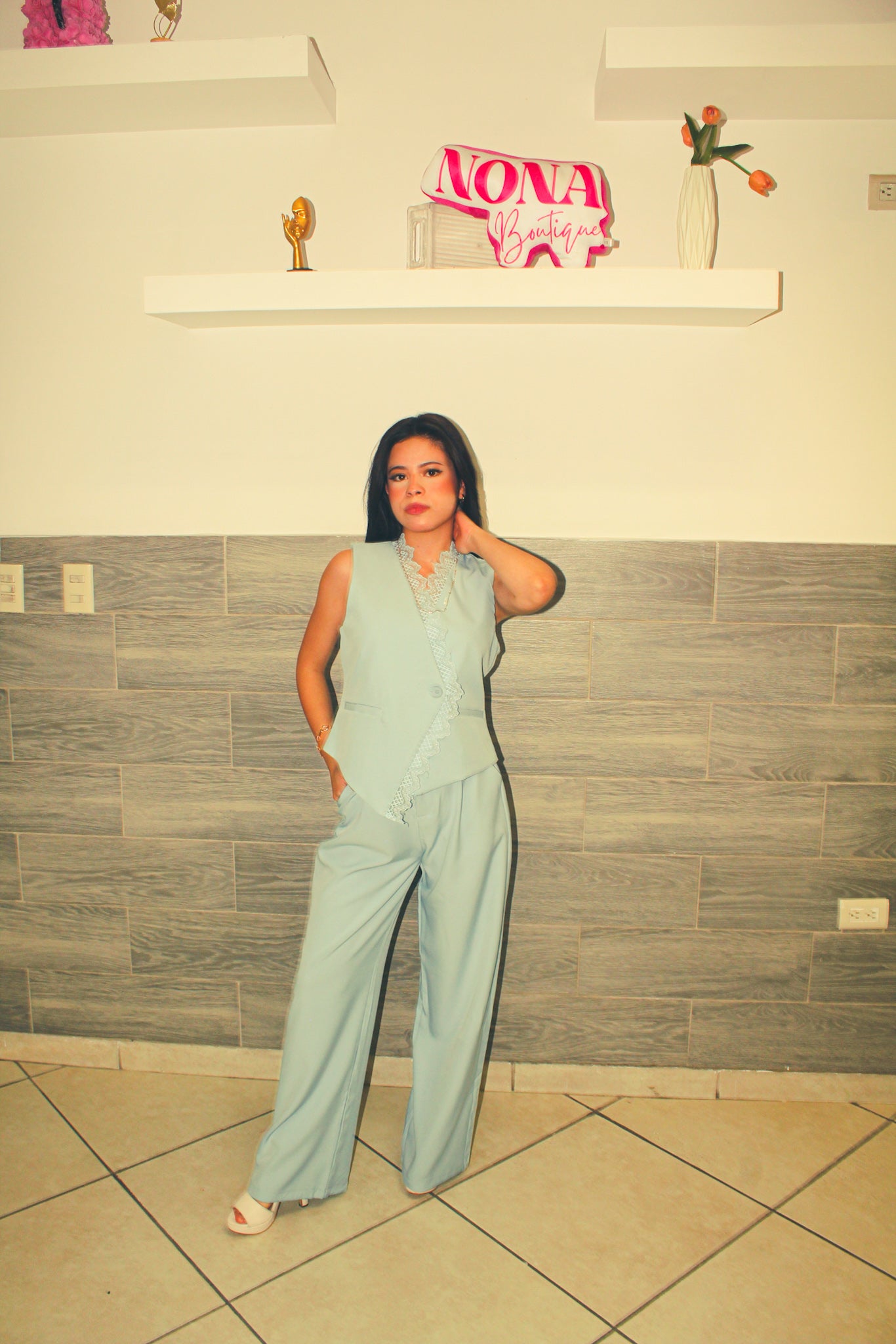 Conjunto con detalles de encaje